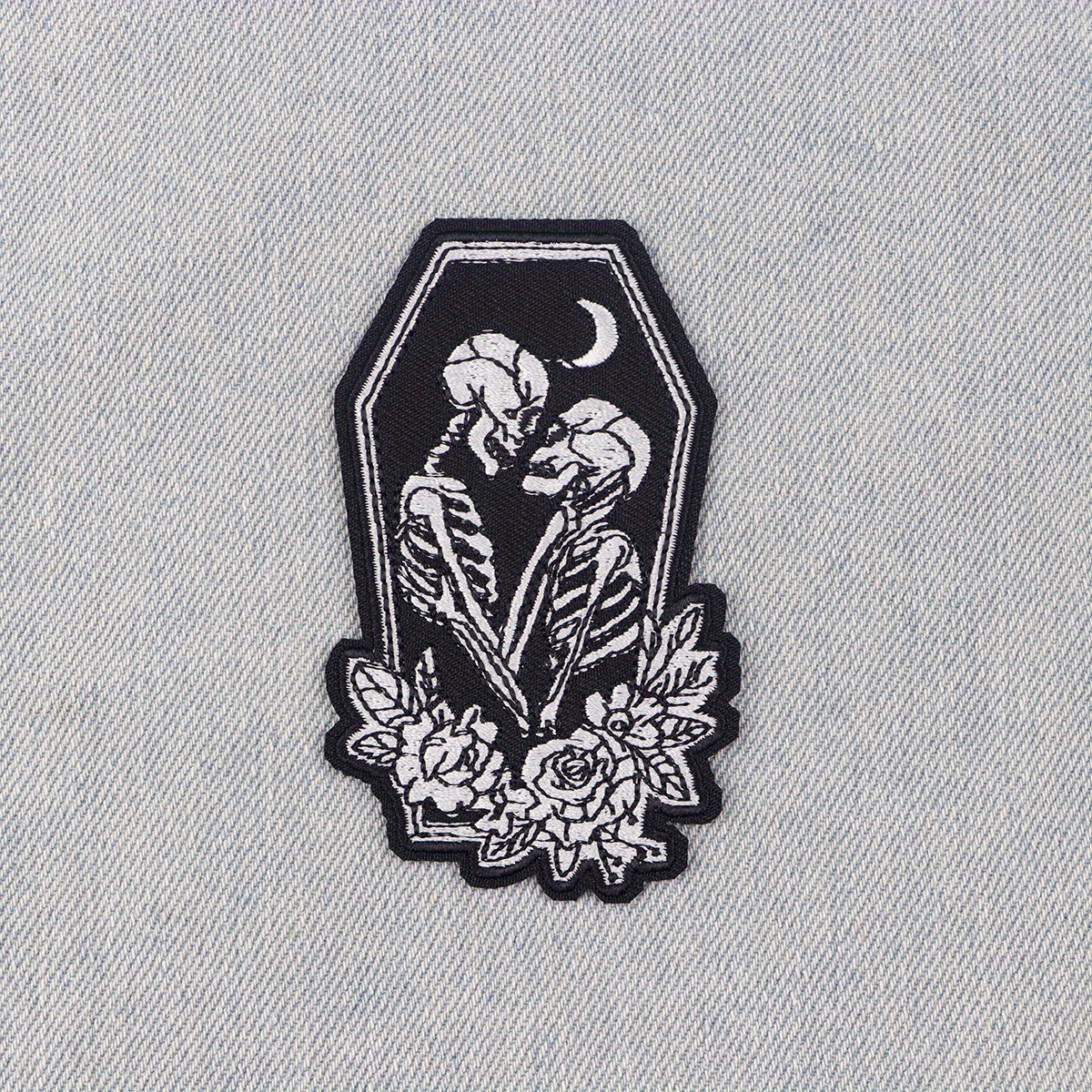 1pc Terrifying Skull Patch Iron On Embroidered Patches For Clothing Thermoadhesive Patches On Clothes Punk Patch Sewing Halloween
