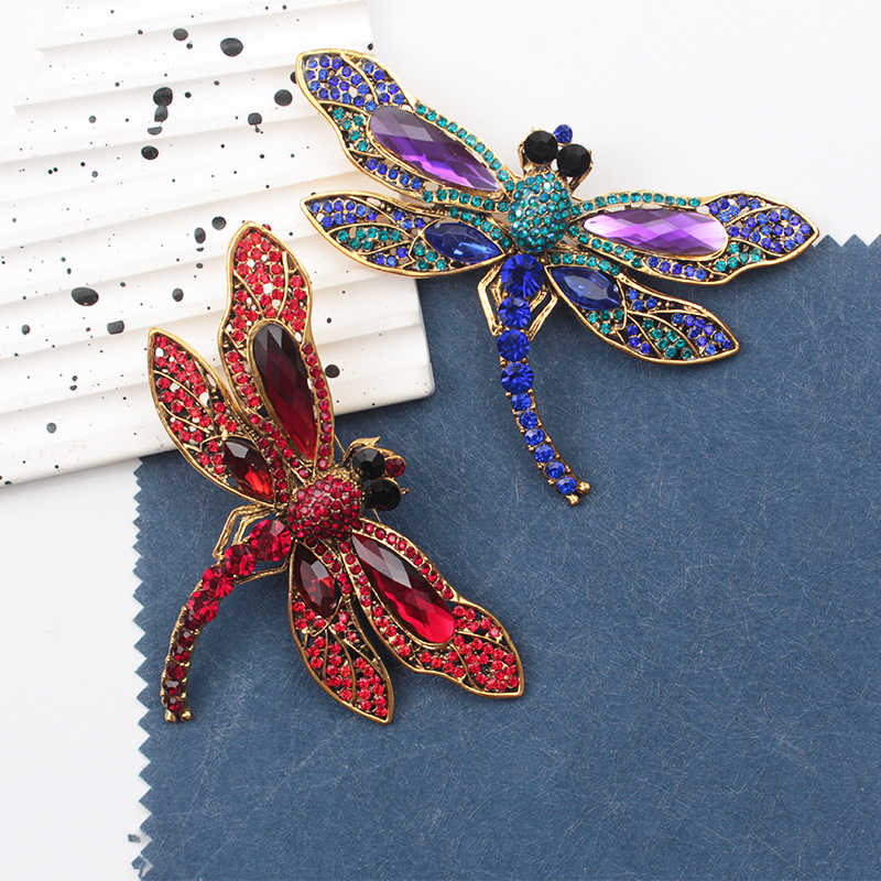 

[customer ] Brooch Pin - Large Insect Design, Unique Novelty Accessory For Women