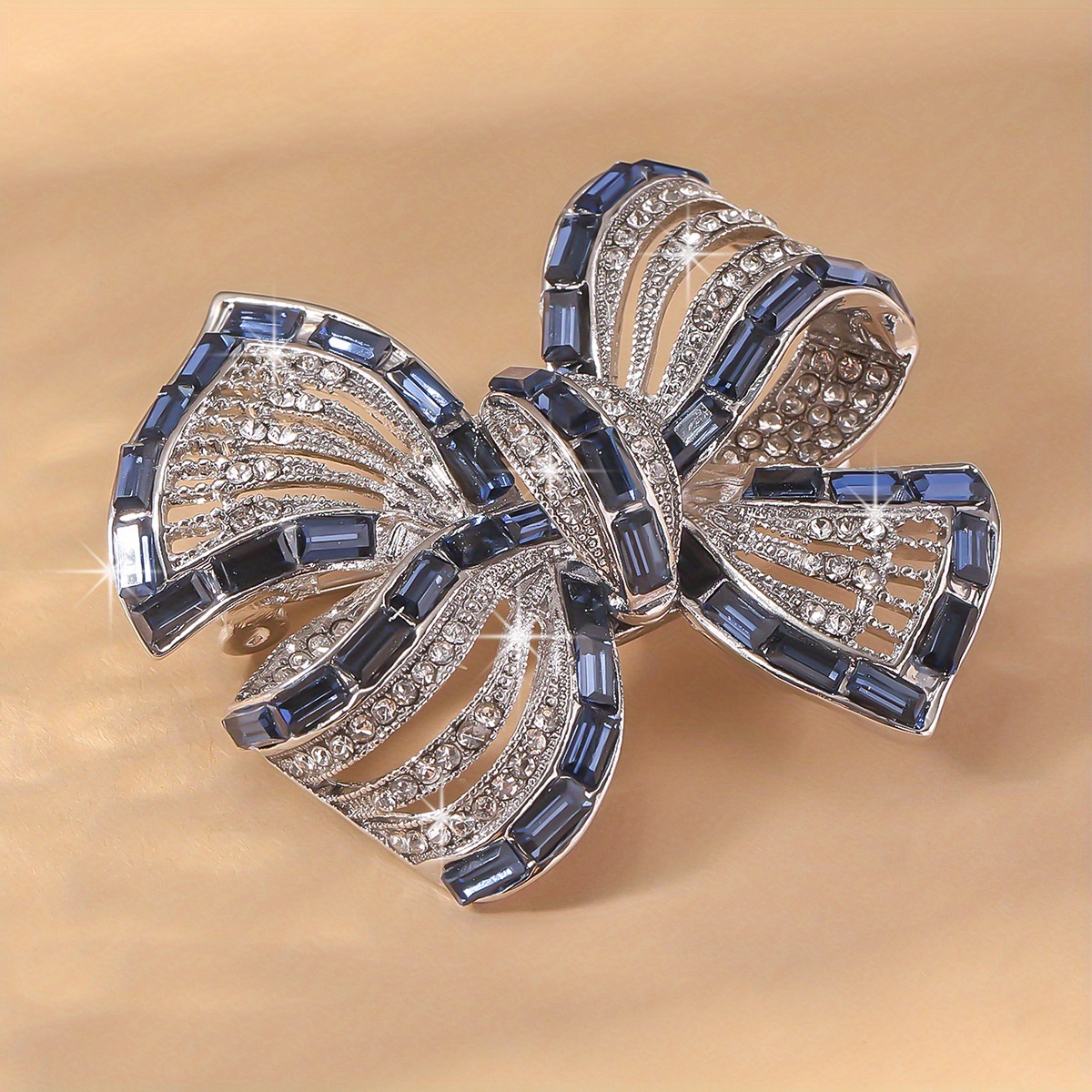       bow       rhinestones silvery     for parties   details 0