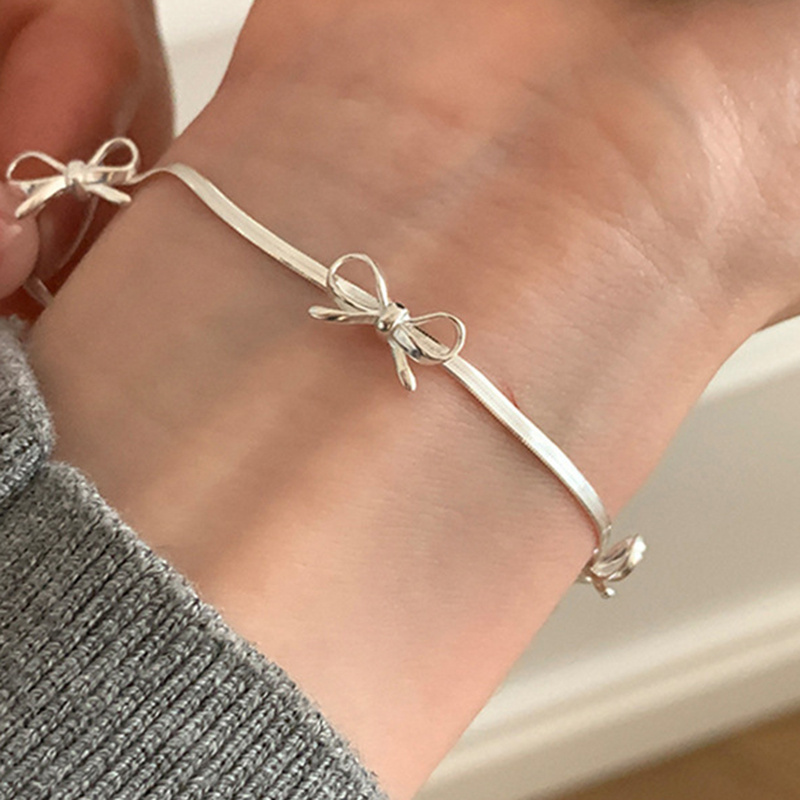

1pc Elegant Bow Simple Fashion Style Alloy Silvery Women Bracelet Daily Party Holiday Party Birthday Gift