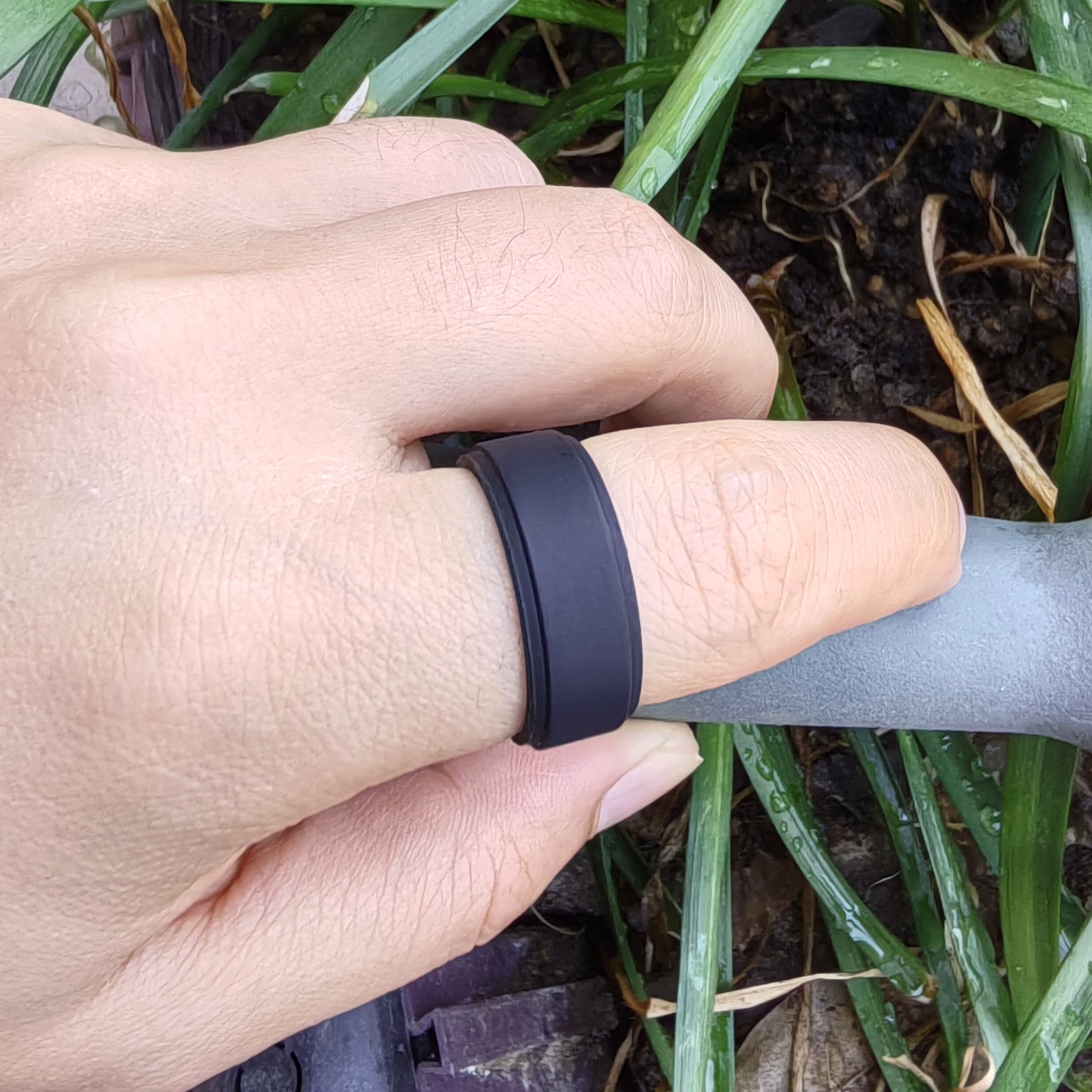 Silicone Men's Wedding Band with Breathability Grooves - Single Ring