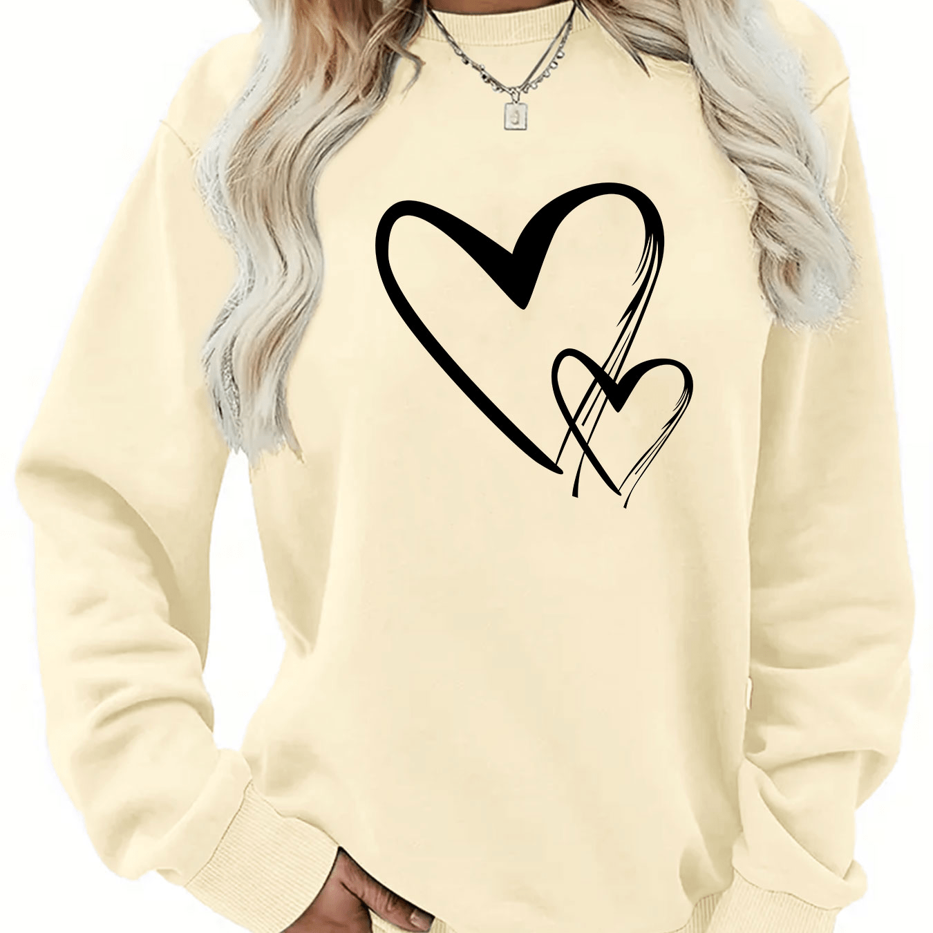 

Cozy Heart Print Women's Sweatshirt - Casual Crew Neck, Long Sleeve Pullover For Fall & Winter, Machine Washable