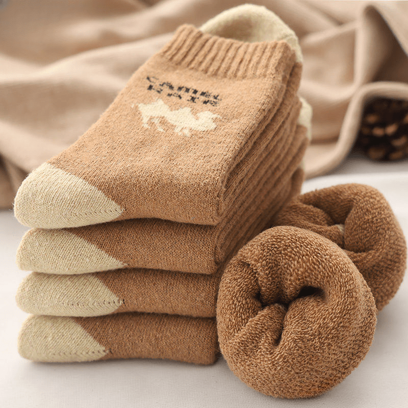 

5pcs Men's Thick Winter Socks - Extra Warm, Cozy Crew Socks In Camel Color, Polyester & Spandex Blend