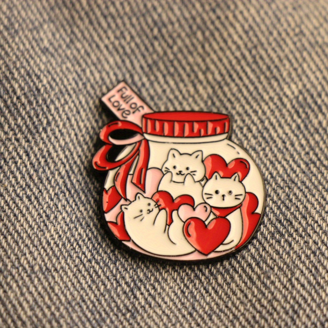 

1 Broche mignonne de chat de dessin animé avec un motif de chat en forme de cœur, adaptée aux filles à porter avec des vêtements ou des sacs à dos ou comme cadeau.