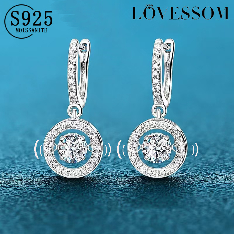 

Elegant 0.5 Carat Moissanite Stud Earrings In 925 Sterling Silvery - Birthdays, Anniversaries, Valentine's & Day Gifts | Chic & With Gift Box