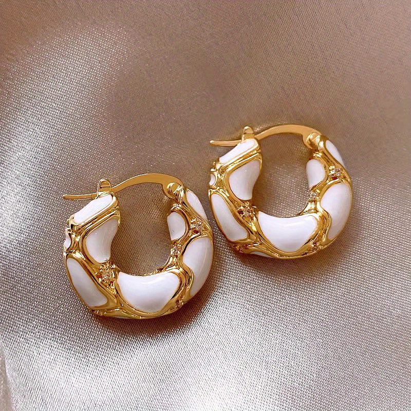 

French Style Hoop Earrings Female Enamel Lava Ear Ring Light Luxury Vintage Earrings Female