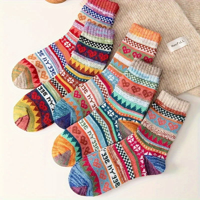 

5pcs Cozy Wool- Heart Pattern Mid-calf Socks For Women - Vibrant, Warm & Soft Knit Tube Stockings With Geometric And Floral , Machine Washable, Cute Socks