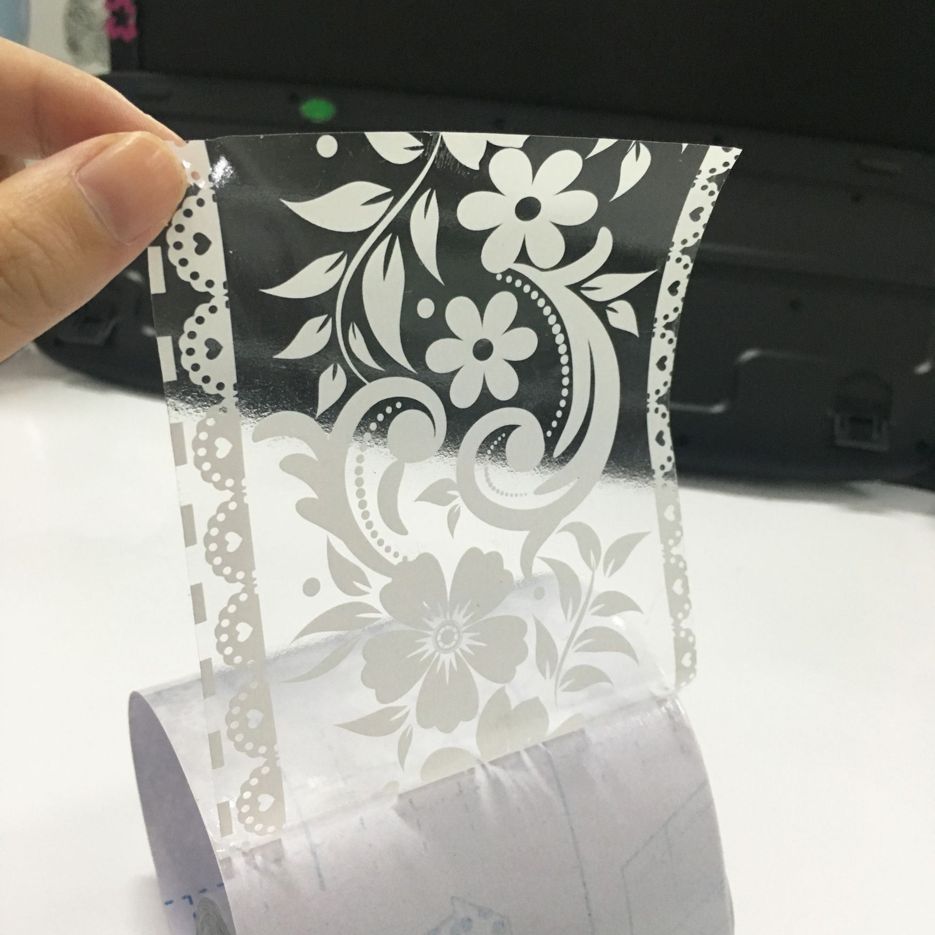 Pvc Lace Pattern Self-adhesive Window Film Roll For Glass Mirror Decorative Wallpaper Border