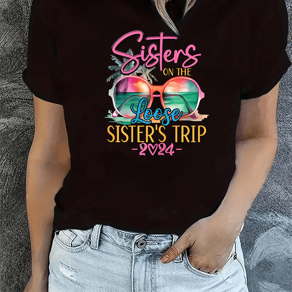 

Sisters On The Loose 2024 Graphic Tee - Casual Crew Neck Short Sleeve T-shirt With Glasses & Alphabet Print, Polyester & Spandex Blend, Medium Stretch, Comfortable Summer Top For Women