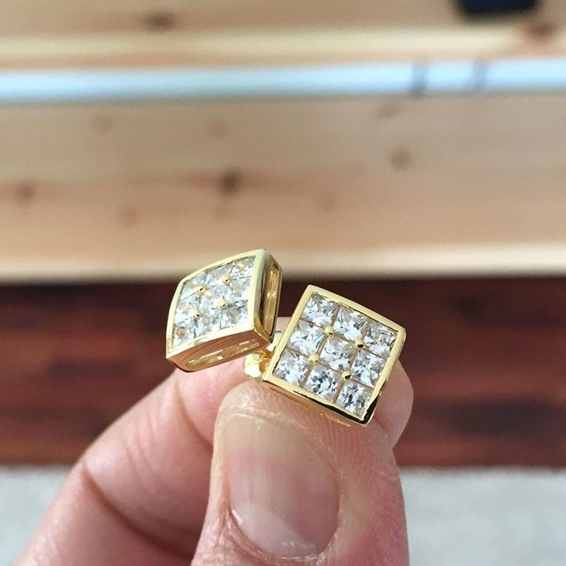 

1 Pair Of Simple Square Stud Earrings Light Design To Feel The Earrings Of Celebrity Style Earrings