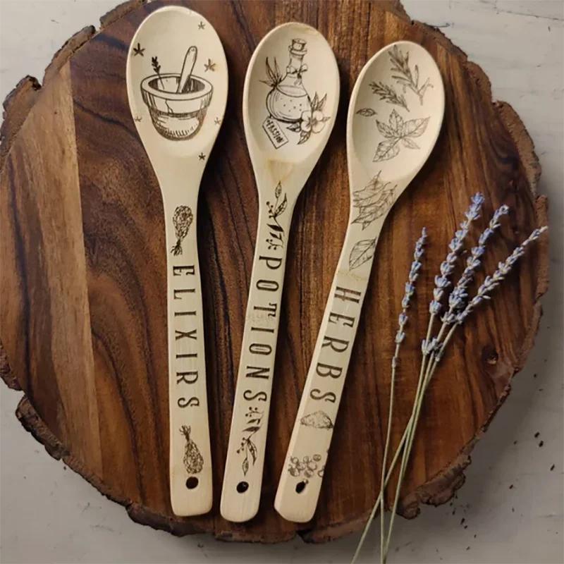 

Wooden Spoons Set Of 3 - Decor, Wood Burned Decorative Utensils, No Electricity Required, Non-feathered, Party Supplies For Home Décor, Natural Log Material