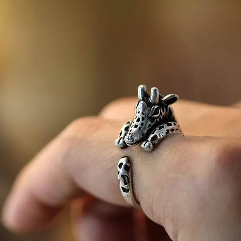 

Bohemian Elegant Adjustable Giraffe Ring - 2pcs Set, Alloy Animal Ring For Men And Women, No Plating, Perfect For Party And Gift-giving, Suitable For All Seasons