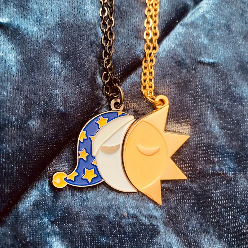 

2 Sets Of Fashionable Moon And Sun Patterned Pendants, Couple Necklaces, Minimalist Holiday Commemorative Gifts