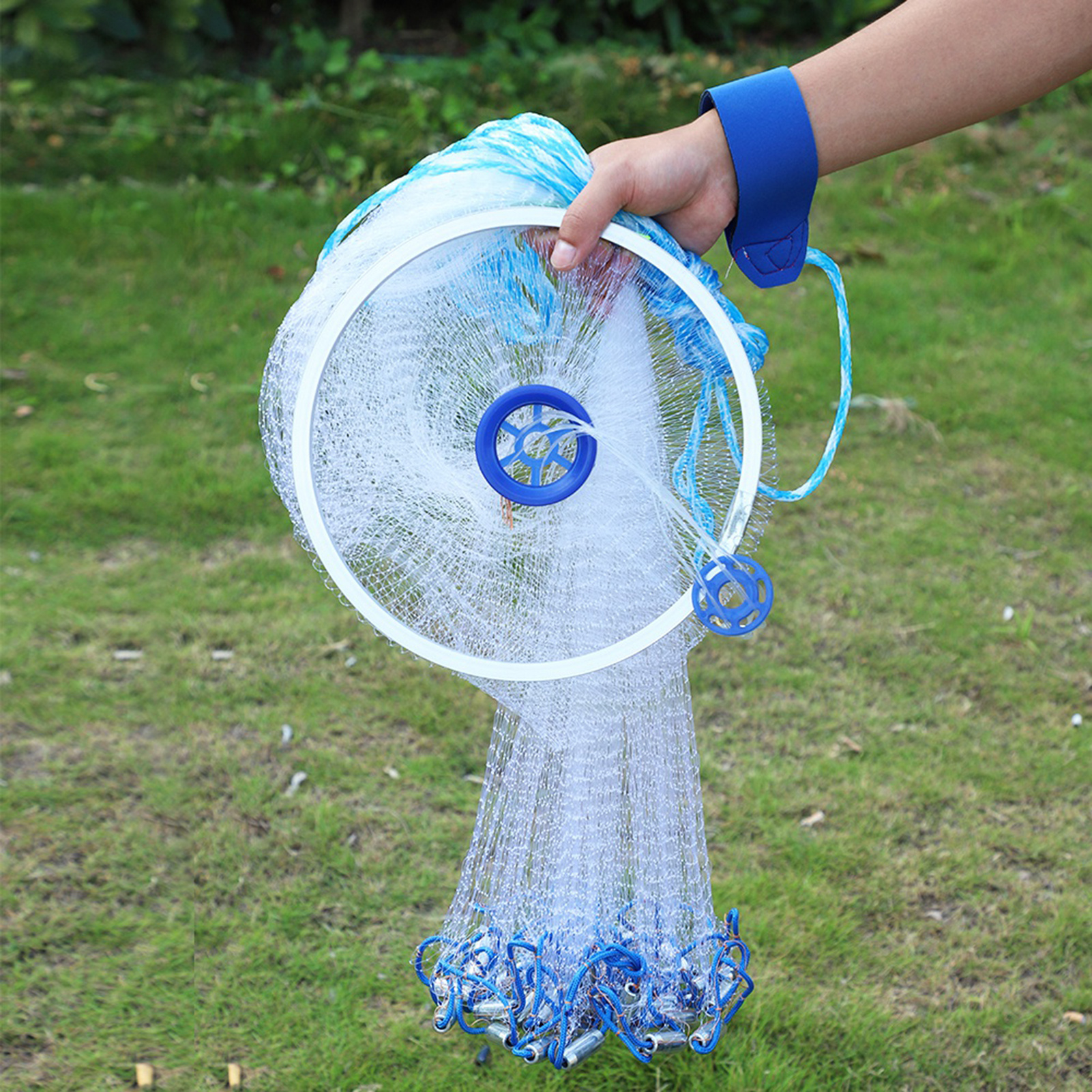 

2. 4m/ 94. 48in Outdoor Nylon Monofilament Cast Hand Throw Fishing Mesh Net