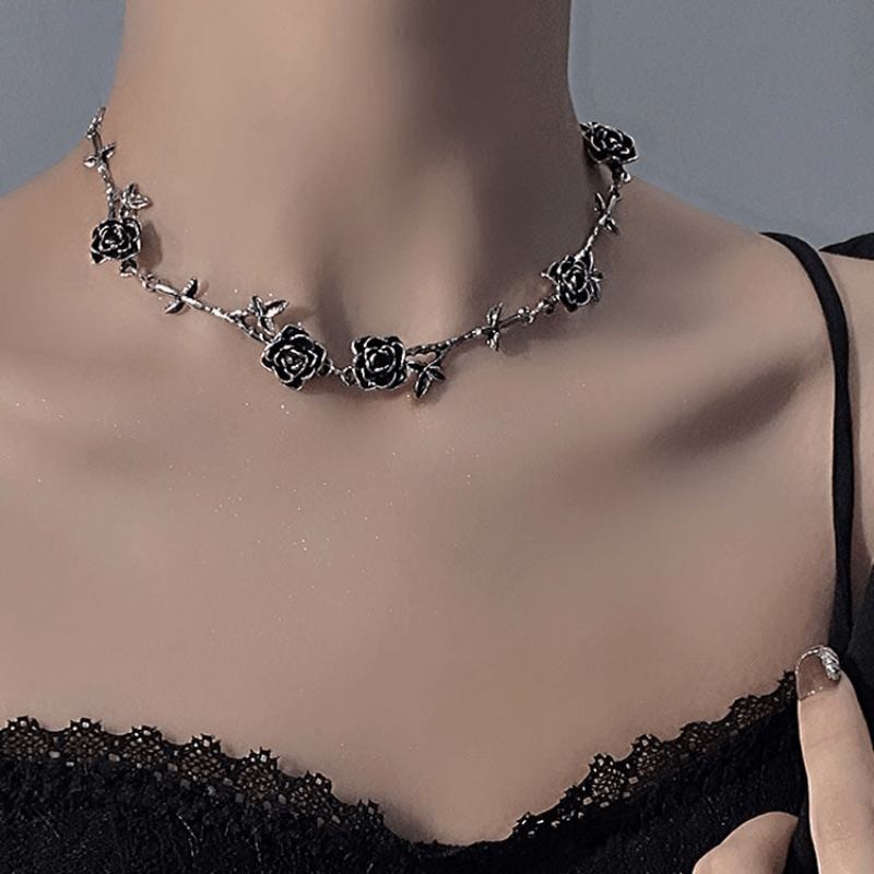 

1pc Dark Wind Thorn Rose Necklace For Women New Vintage Do Old Collarbone Chain Niche