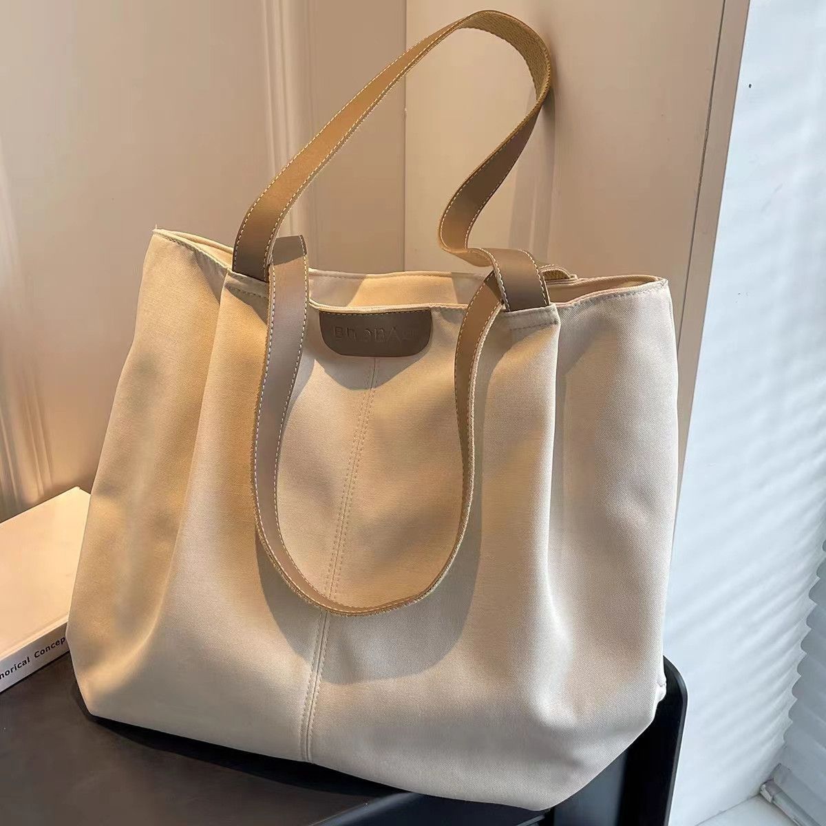 

2024 New Large Capacity Casual Bag For Women Large Capacity Simple And Tote Shoulder Bag College Student Commuting School Bag