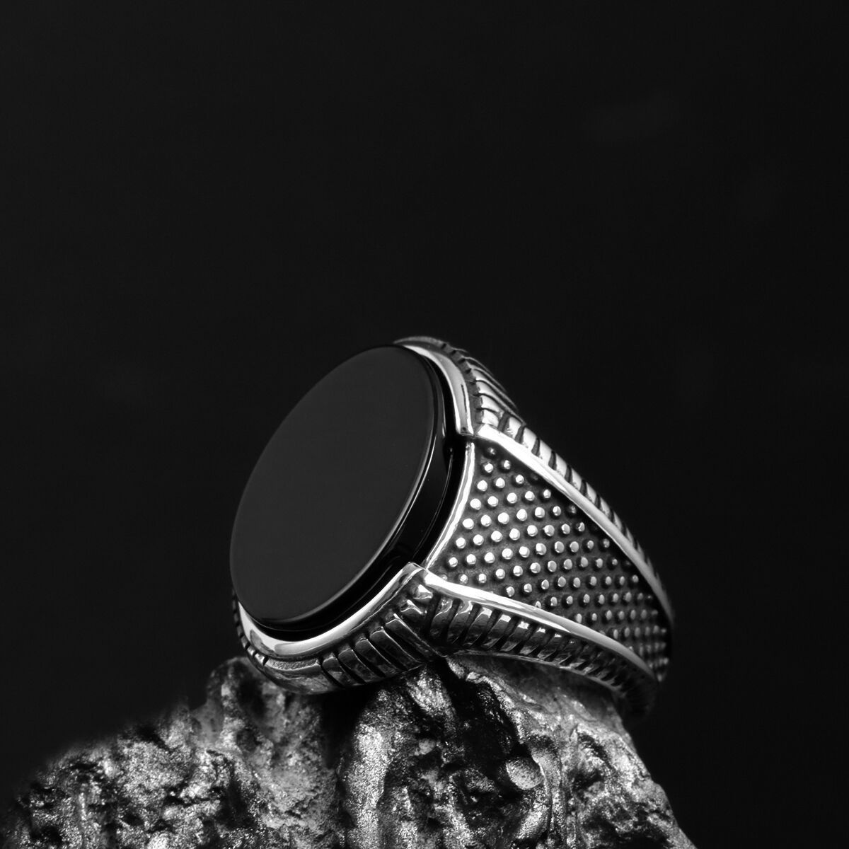 

Agate Fashion Men's Punk Hip Hop Silver Personality Ring Rings