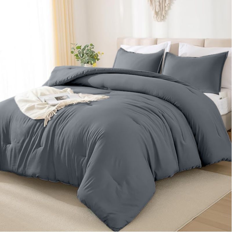 

3 Pcs (1 Grey Comforter + 2 Pillowcases-quilted) Down Alternative Bedding Comforter Set - All Season Comforter Set For College Students, 90% Cotton +10% Polyester Material