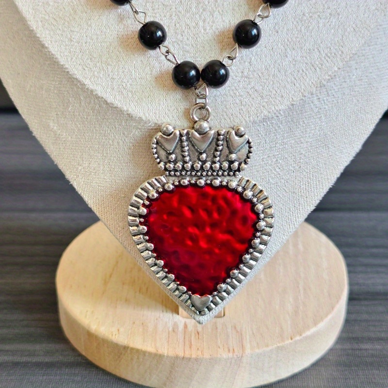 

Boho-chic Black Gemstone Necklace With Handcrafted Crown & Red Heart Pendant - Fashion Accessory For Casual Attire