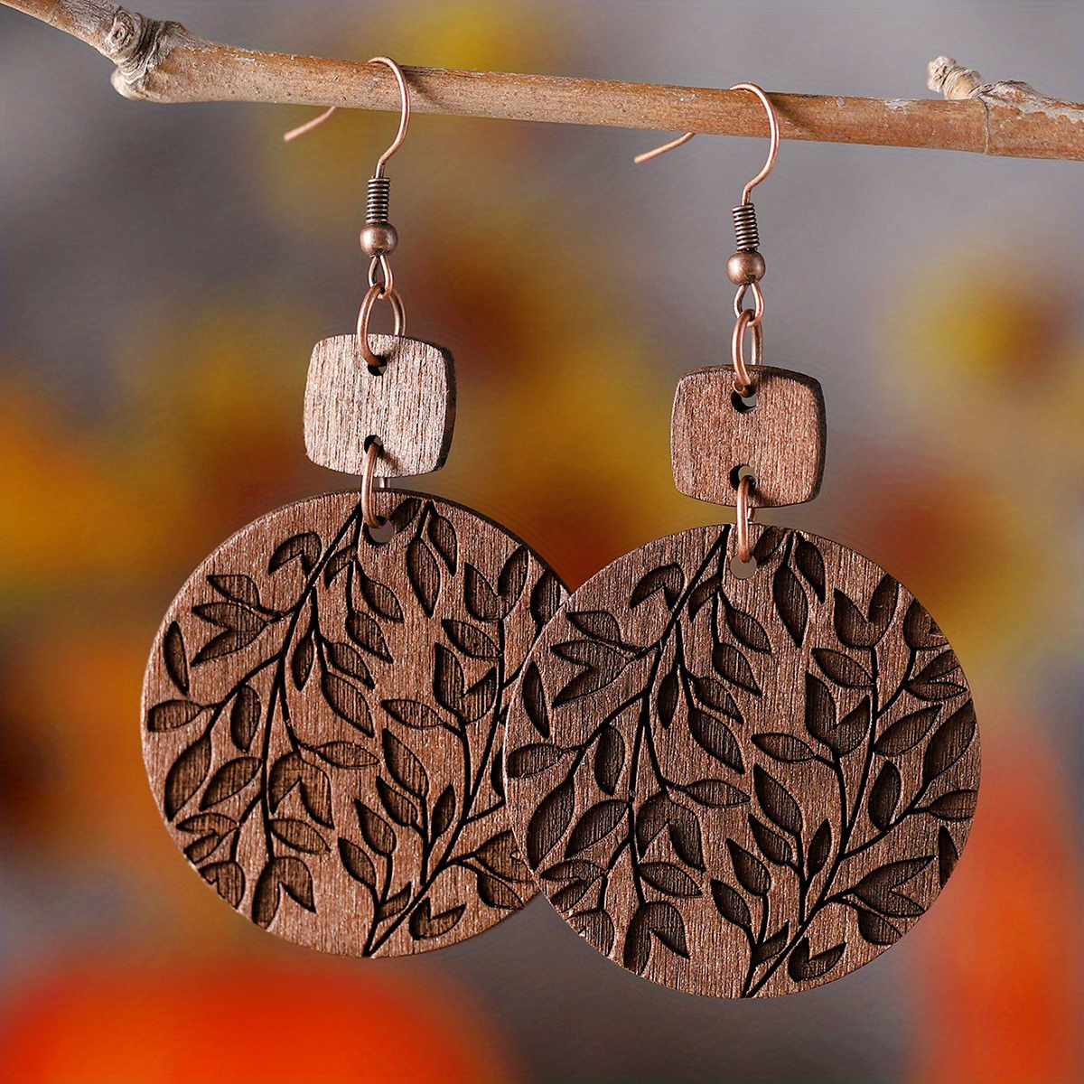 

Vintage Round Shape Leaf Pattern Dangle Earrings Retro Wooden Jewelry Fall Ear Ornaments