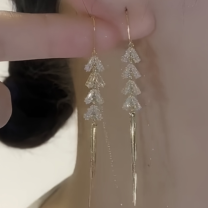 

Glamorous Sparkling Tassel Dangle Earrings - Hand-crafted Zirconia Stones For Chic Style - Versatile Jewelry For Daily Wear, Parties, And Dating