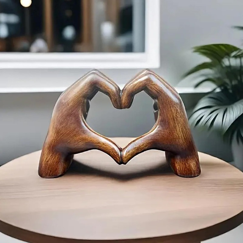 

Sculpture Wooden Hearts Hand Sculptures Love Gesture Resin Statue Home Living Room Desktop Ornament