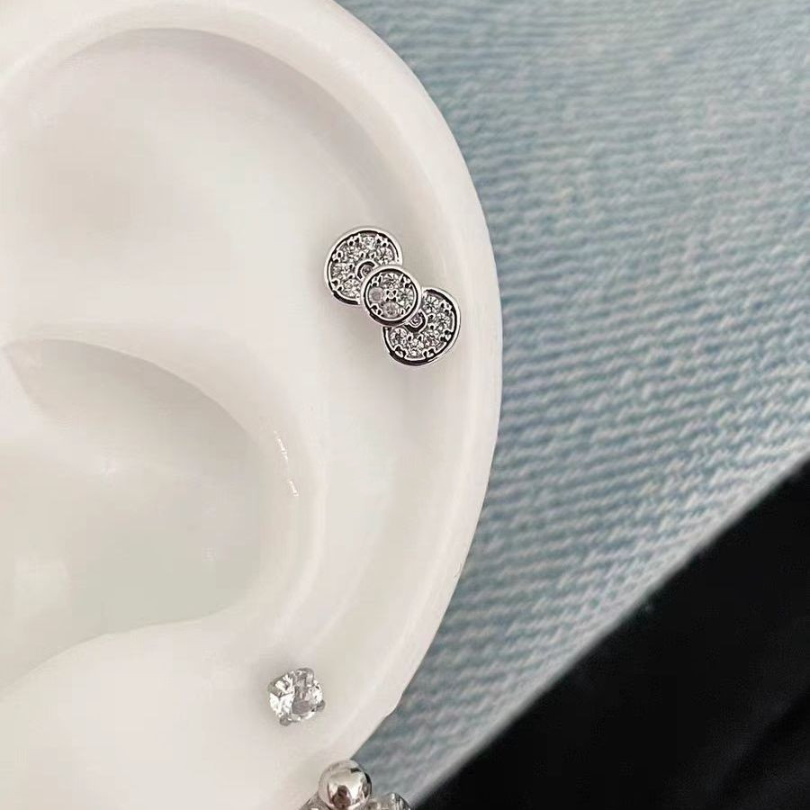 

1 Piece Of Alloy Earring, Titanium Steel Flat Bottomed Nail, Sweet And Cute Zircon Women's Earring Earrings