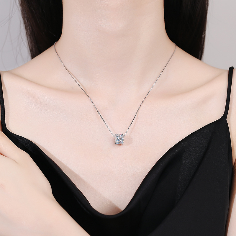 

Full Diamond Moissanite Necklace 925 Sterling Silver Chain Necklace Women's Pendant Moissanite Diamond Necklace