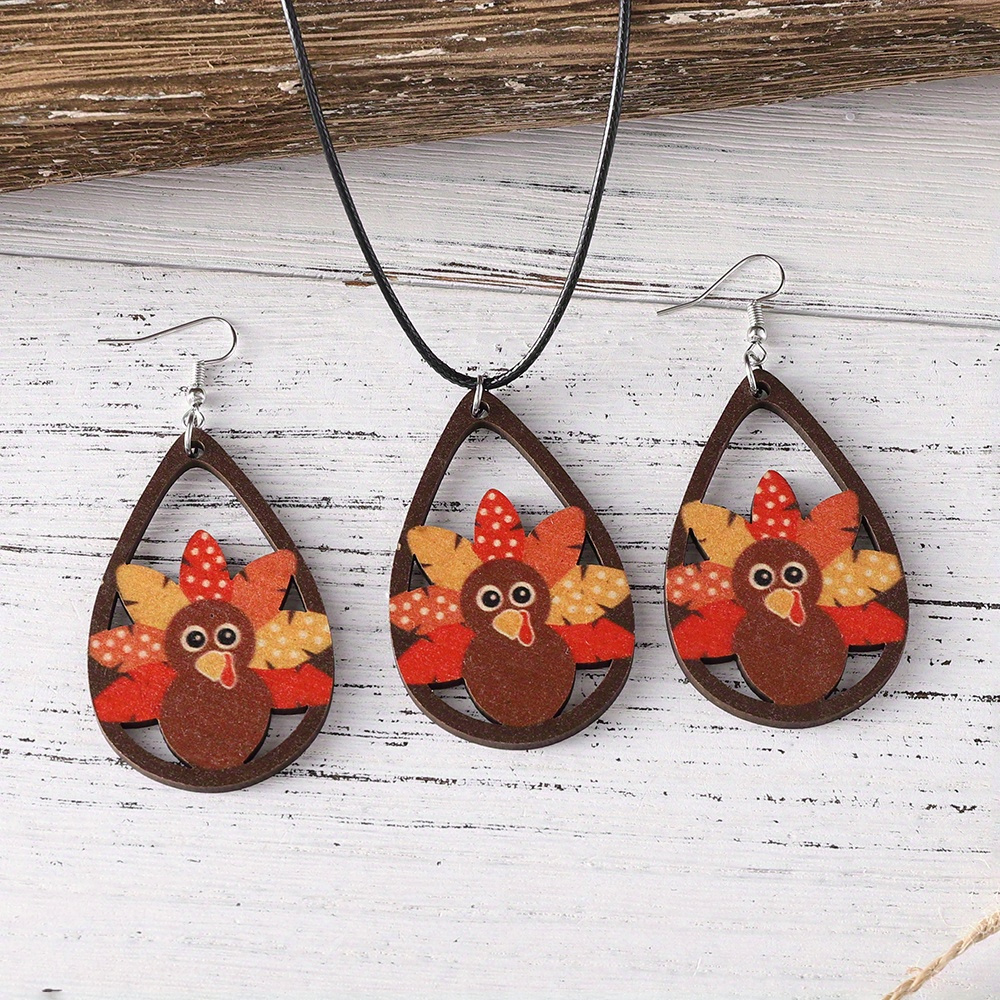 

2pcs Set Of Thanksgiving Retro Turkey Pendant Wooden Double-sided Earrings Necklace Set For Women Thanksgiving Ornament 2pcs Set Party Gift