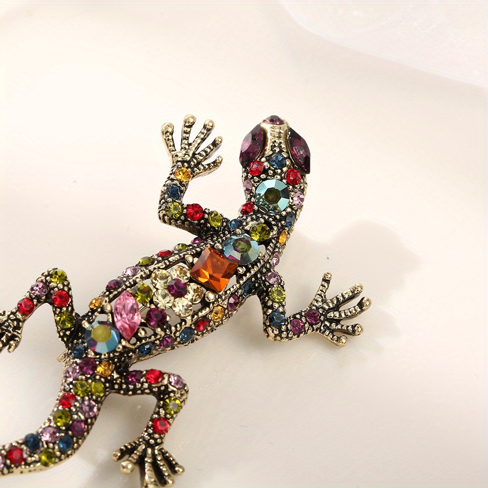 

Esshpule Luxury Brooch - Vibrant Rhinestone Lizard Pin, Fashionable Clothing Accessory