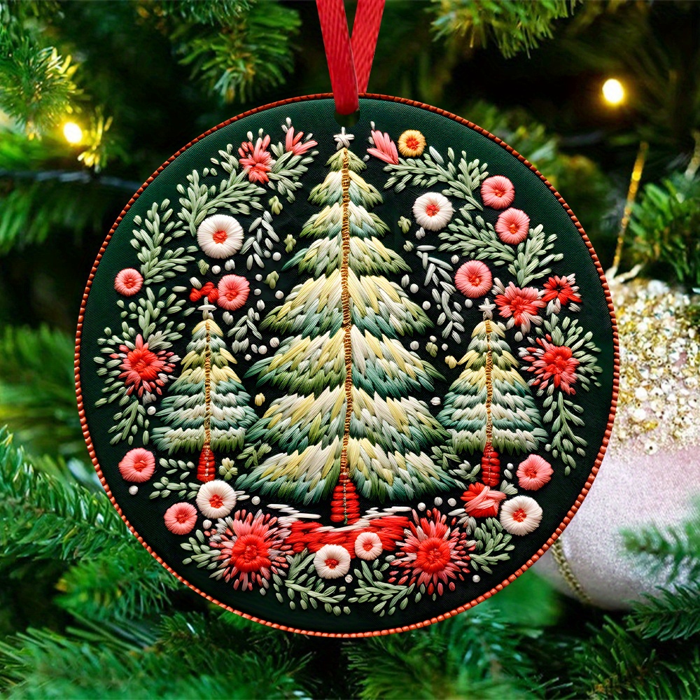 

Festive Christmas Tree Ornament: Wooden Embroidery Christmas Decoration, Classic Style, Wall-mountable, Suitable For Christmas, Made Of Wood