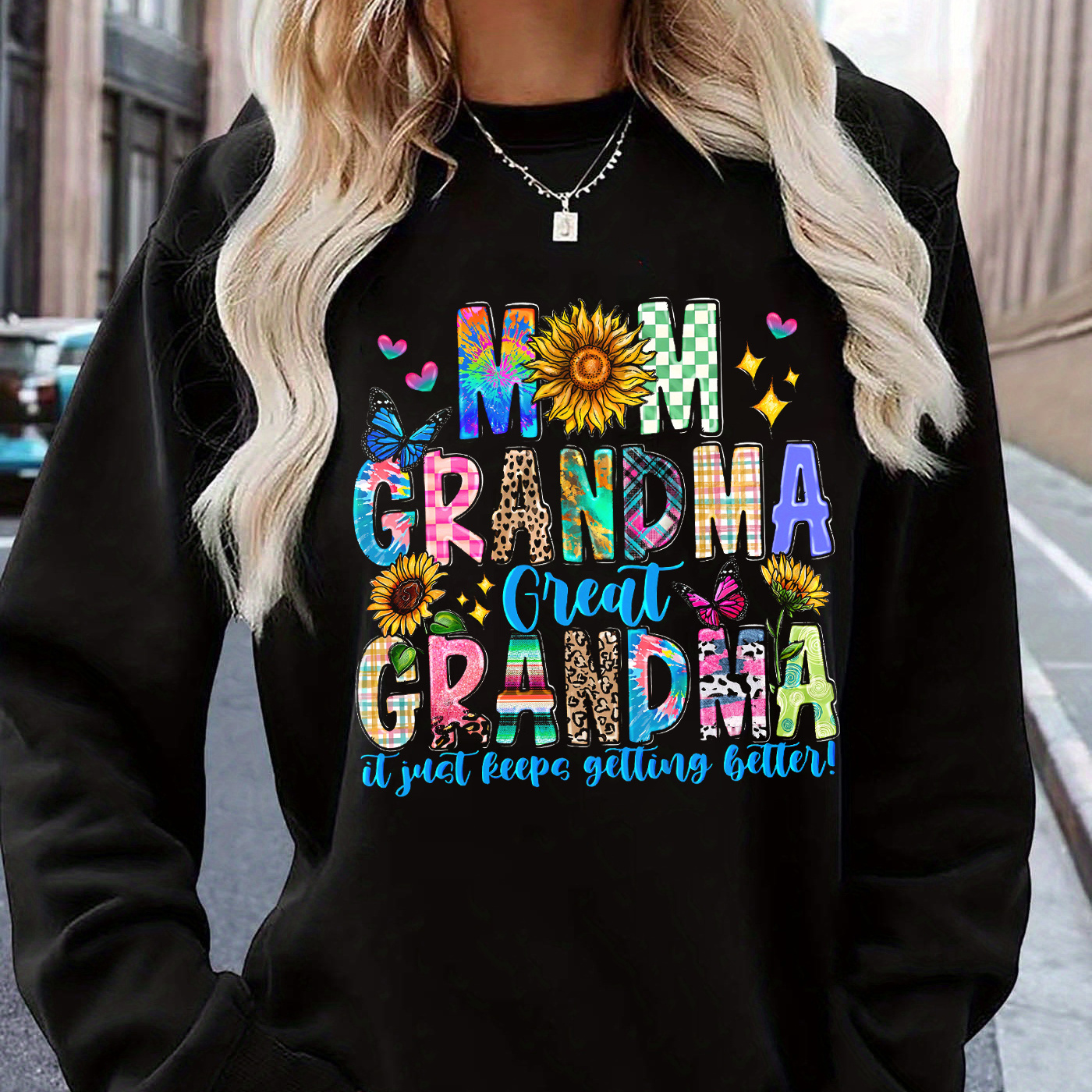 

Chic 'great Mom Grandma' Colorful Letter Print Sweatshirt - Cozy Long Sleeve Crew Neck Pullover For Women, Perfect For Fall & Winter