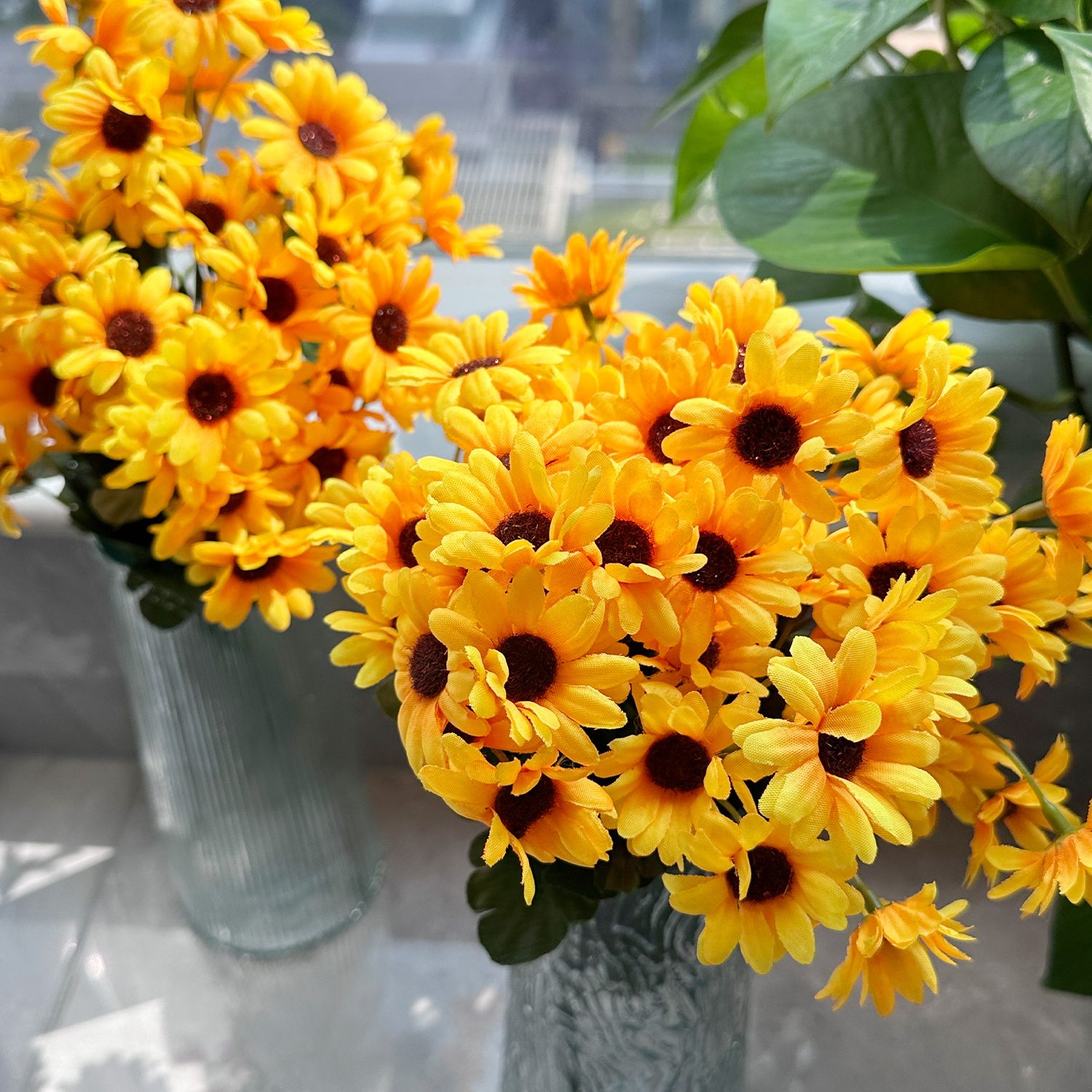 

6 Bunches Of Artificial Sunflower Flower Arrangement For Living Room Potted Greenery Balcony Decoration