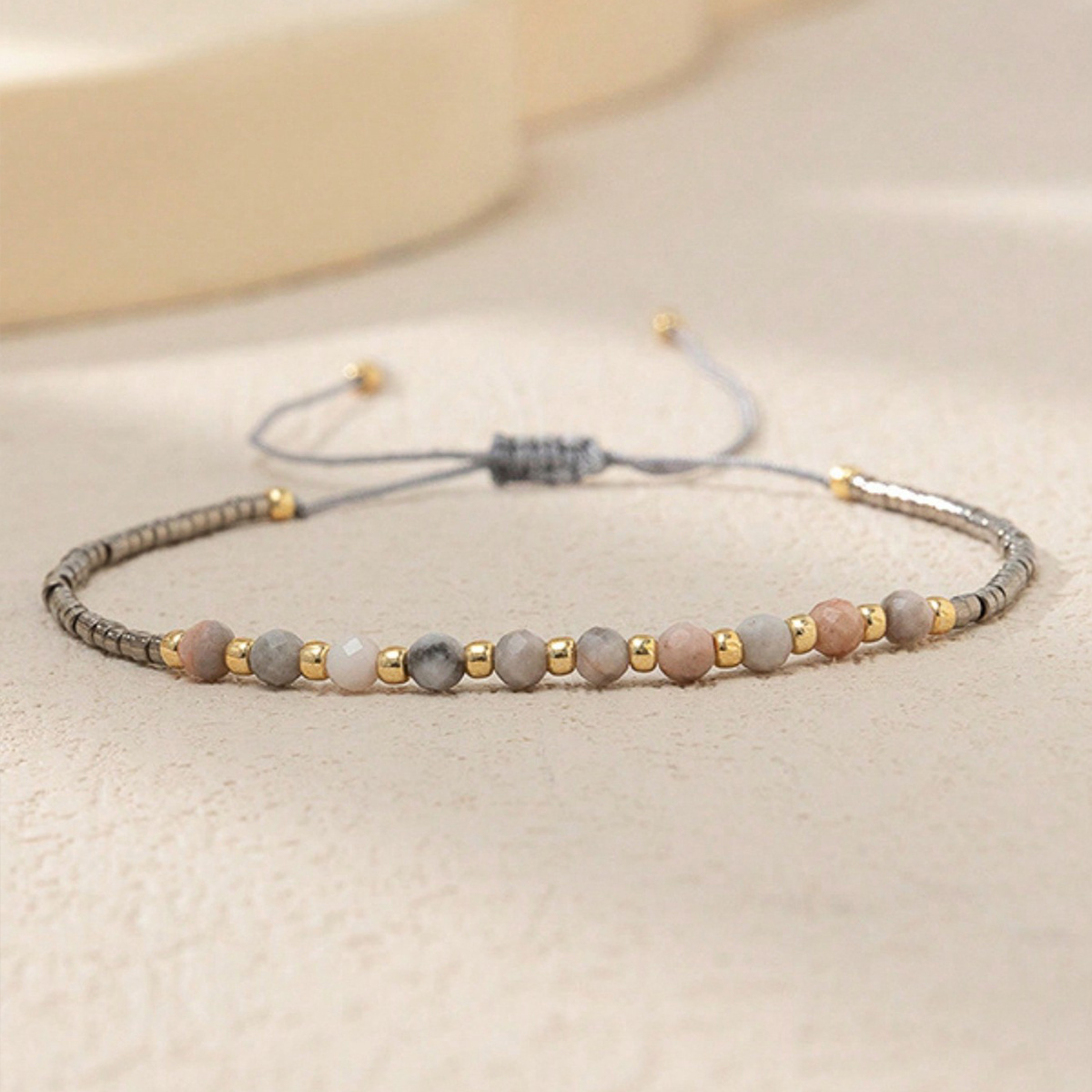 

-chic Natural Stone Bead Bracelet - Perfect Gift For Women, Couples & Friends |