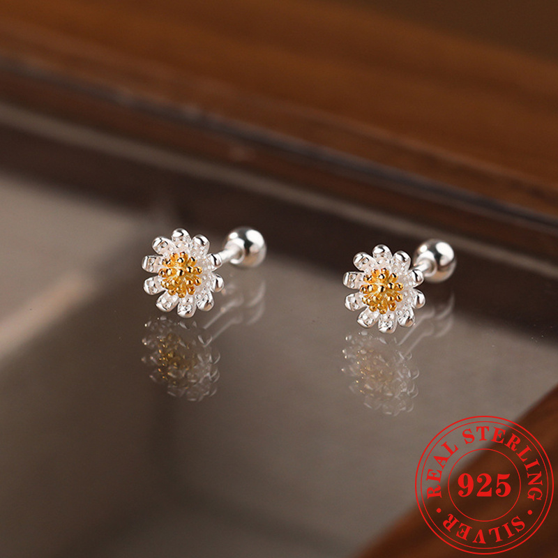 

1 Pair S925 Silver Small Daisy Flower Screw Buckle Stud Earrings, Grace Small Fresh Style, With Gift Box, Suitable Party, Gifts, Festival, Wedding