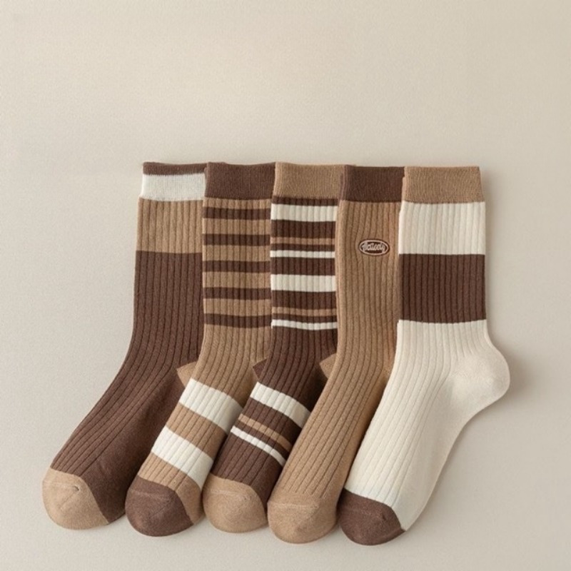 

5 Pairs Of Autumn/winter Socks For Women - Chic And Versatile, Featuring A Geometric Pattern In A Warm Brown Color Scheme. Made With Polyester And Spandex, Suitable For Hand Washing Only.