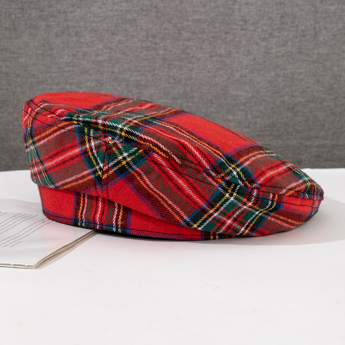 Image of Women's Red Festive Style Newsboy Cap, Ideal For Mother's Day Gift, Spring/autumn Casual Outfit, Fashionable And Versatile
