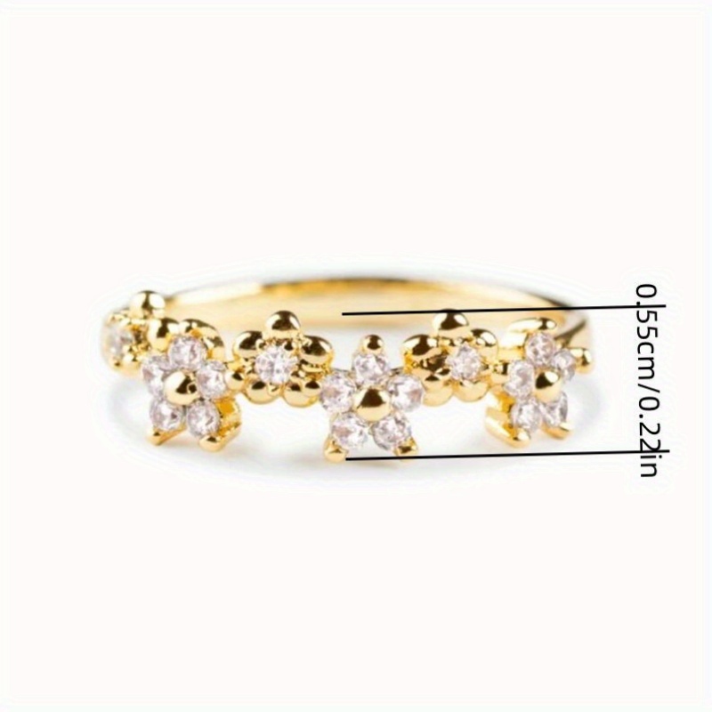 Women's Elegant Plated Flower Ring with Synthetic Zirconia
