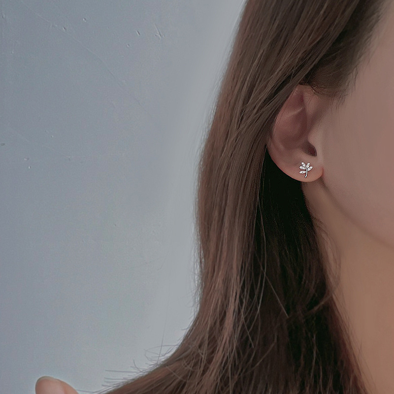 Leaf Stud Earrings with Rhinestones for Casual Attire