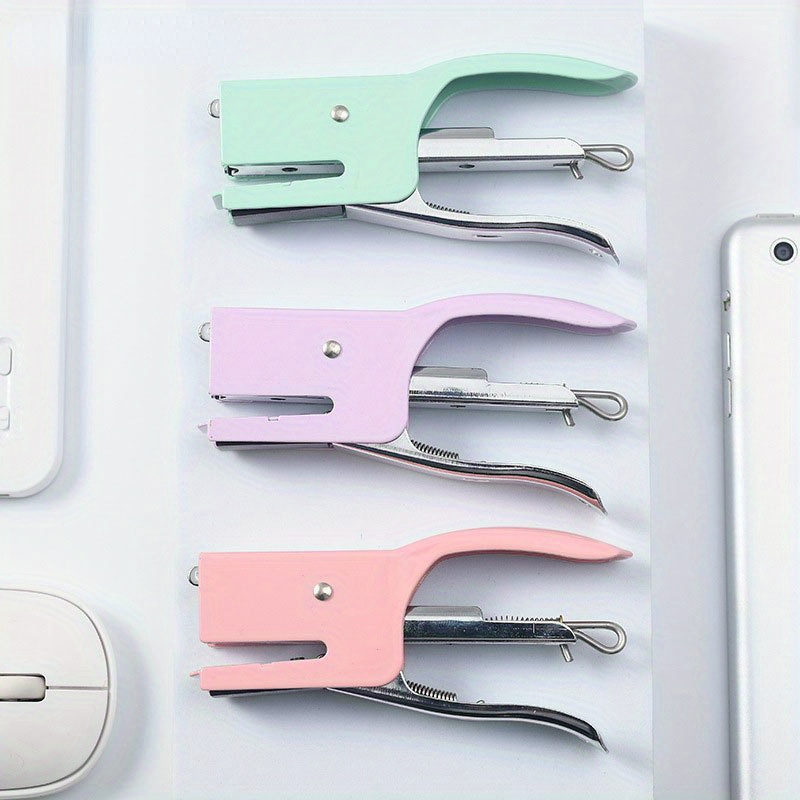 

1pc Macaron Colored Metal Hand-held Stapler Labor-saving Takeaway Packaging Stapler Small Office Public Stapler