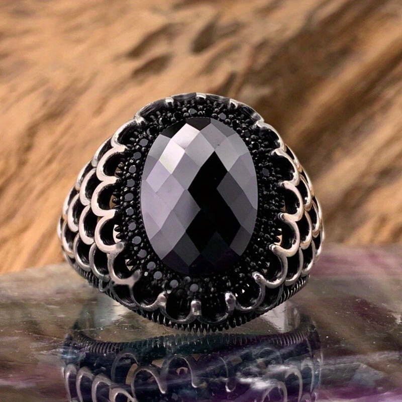 

1 Pcs Men's Personality Punk Black Zirconium Hollow Pattern Ring