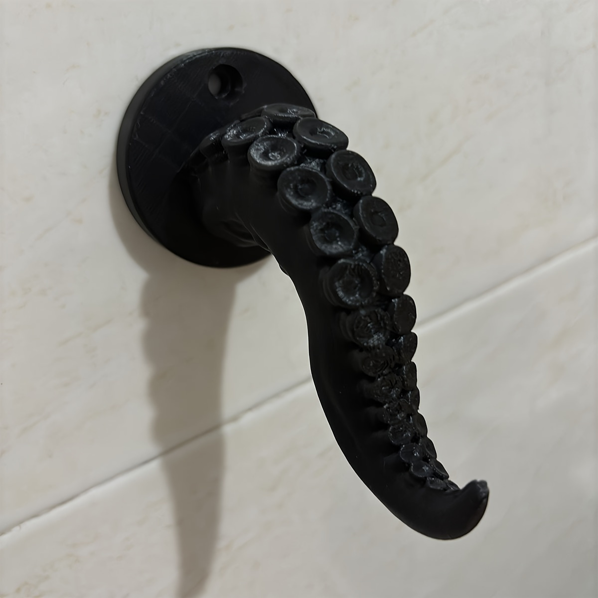 

[customer ] Octopus Wall Hook - Decorative Plastic Hanger For Clothes, Bags, Towels & Robes - Bathroom Accessories & Home Decor - Ideal For Christmas, Halloween & All