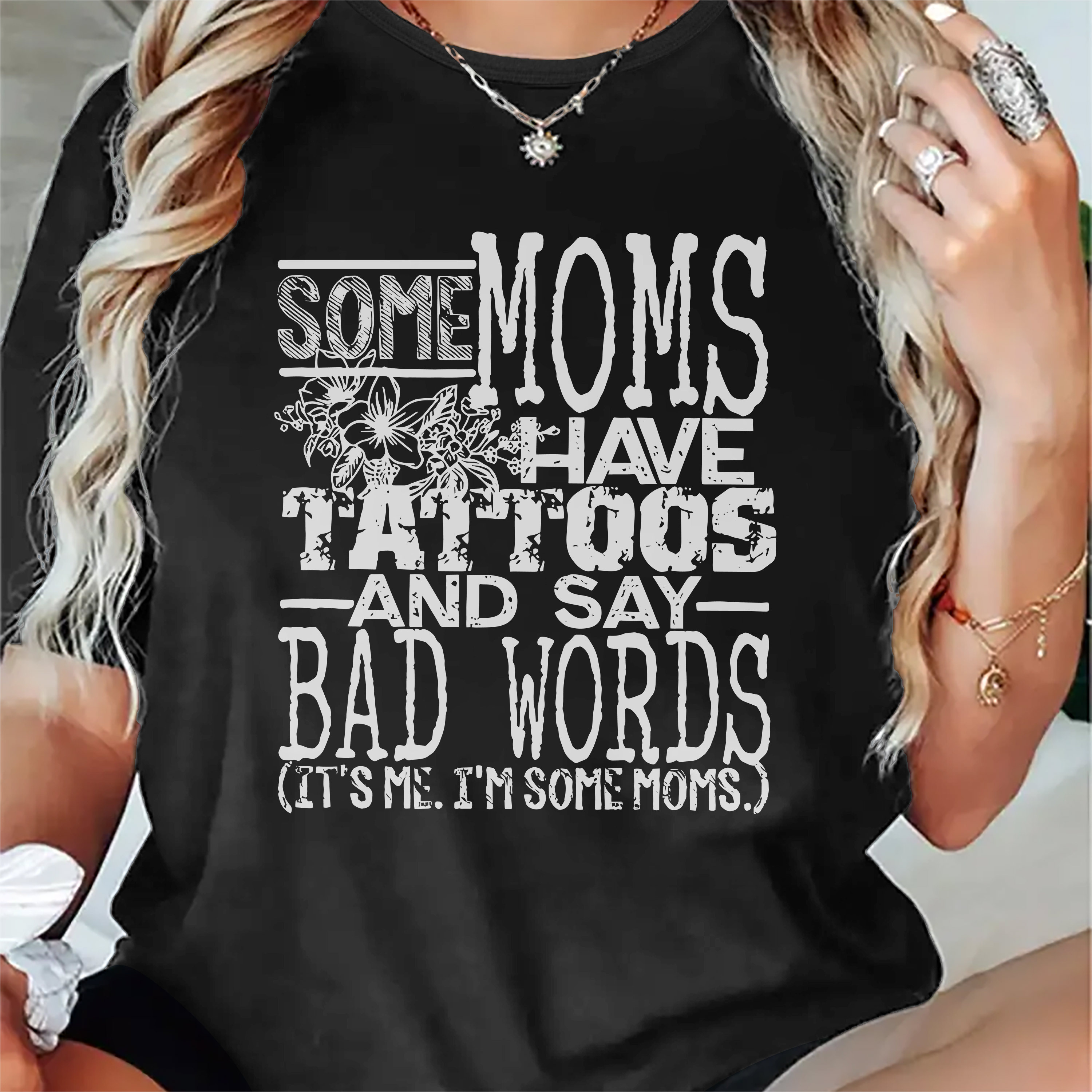 

Women's Casual Top For Summer And Spring With A Crew Neck And Short Sleeves Featuring A On The Front