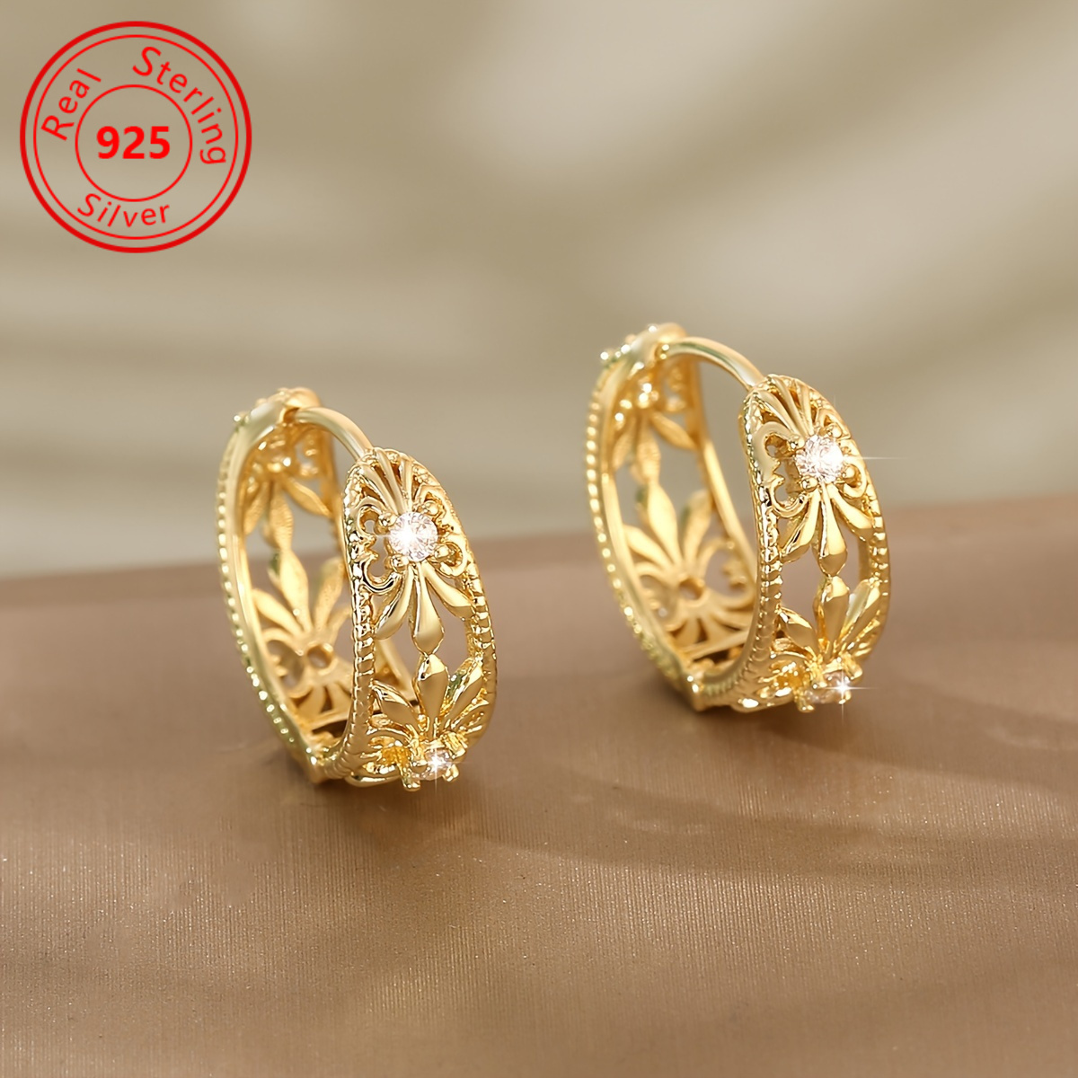 

1 Pair Of Elegant Hollow Pattern 925 Set With Shiny Zirconia Retro Simplicity Style, Suitable For Women Dating Jewelry