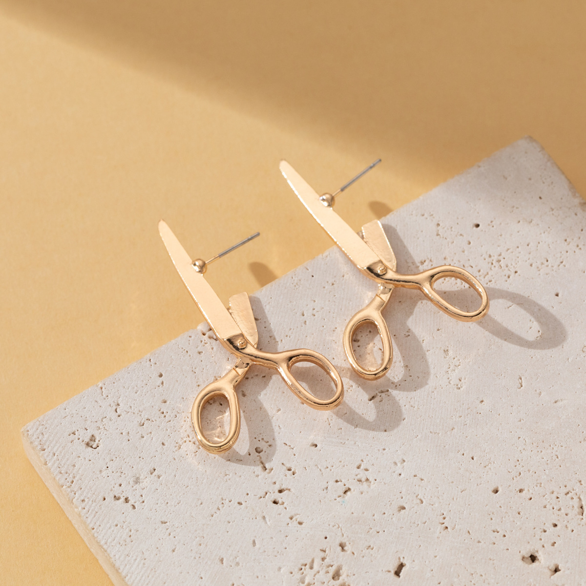 TEMU Une paire de boucles d'oreilles clous ciseaux gothiques vintage - Bijoux originaux et ludiques pour femmes, idéaux pour Halloween et les