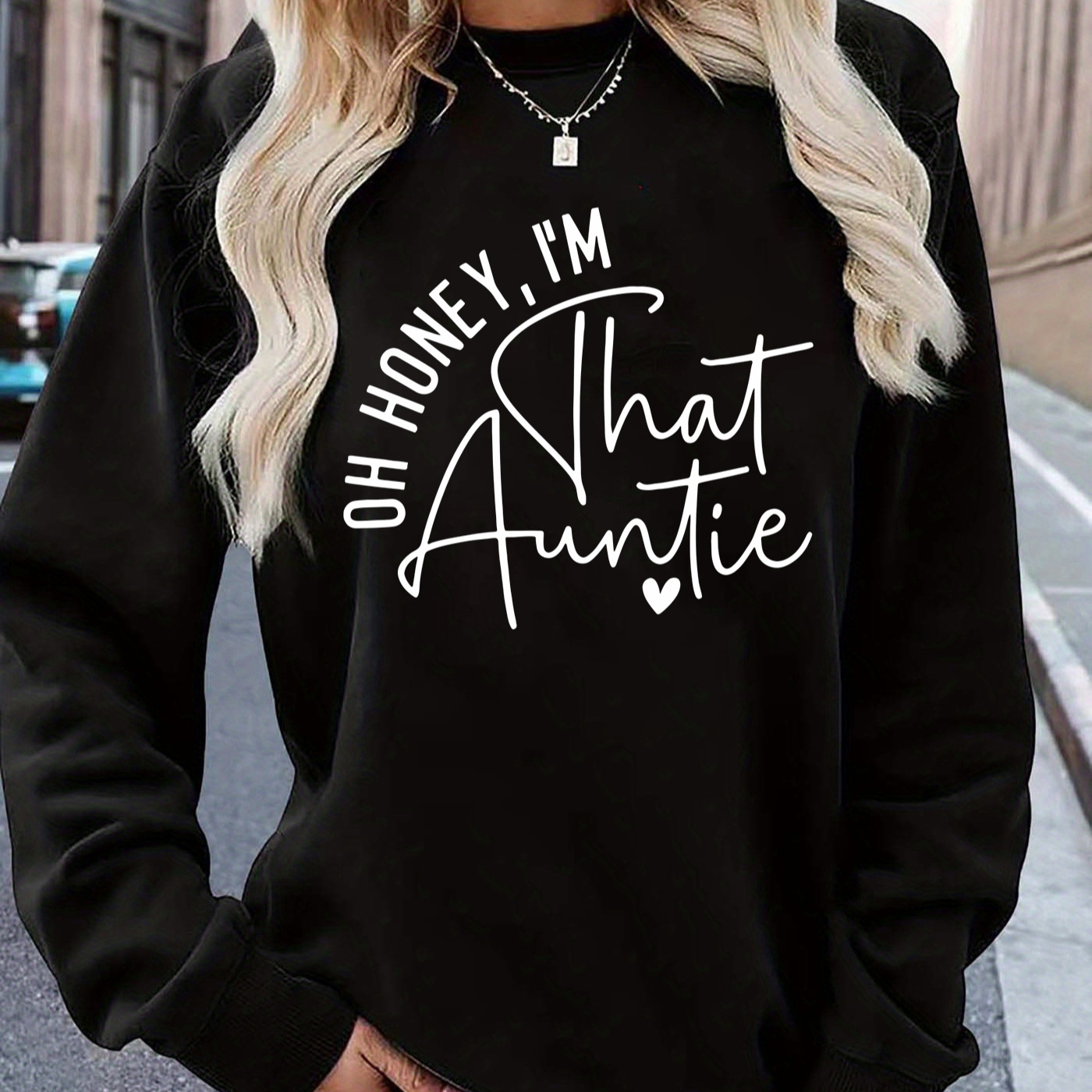 

Chic 'i'm That Auntie' Letter Print Sweatshirt - Cozy Long Sleeve Crew Neck Pullover For Women, Perfect For Fall & Winter