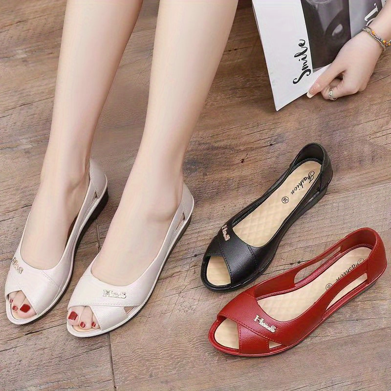 

Women's Wedge And Cut-out
