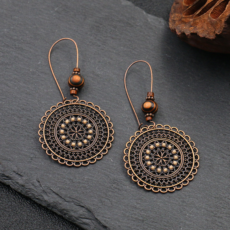 

Vintage Round Shape Carved Flower Pattern Dangle Earrings Retro Bohemian Style Alloy Jewelry Trendy Holiday Earrings