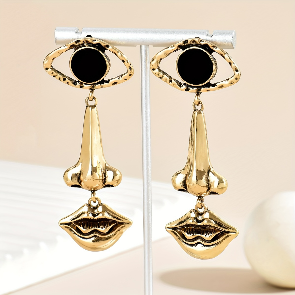 

1 Pair Exquisite Retro Chic Long Dangle Earrings - , Nose, And Eye Design, Abstract Artistry, Creative Gift Idea For Women, Fashion Accessories, Statement Jewelry