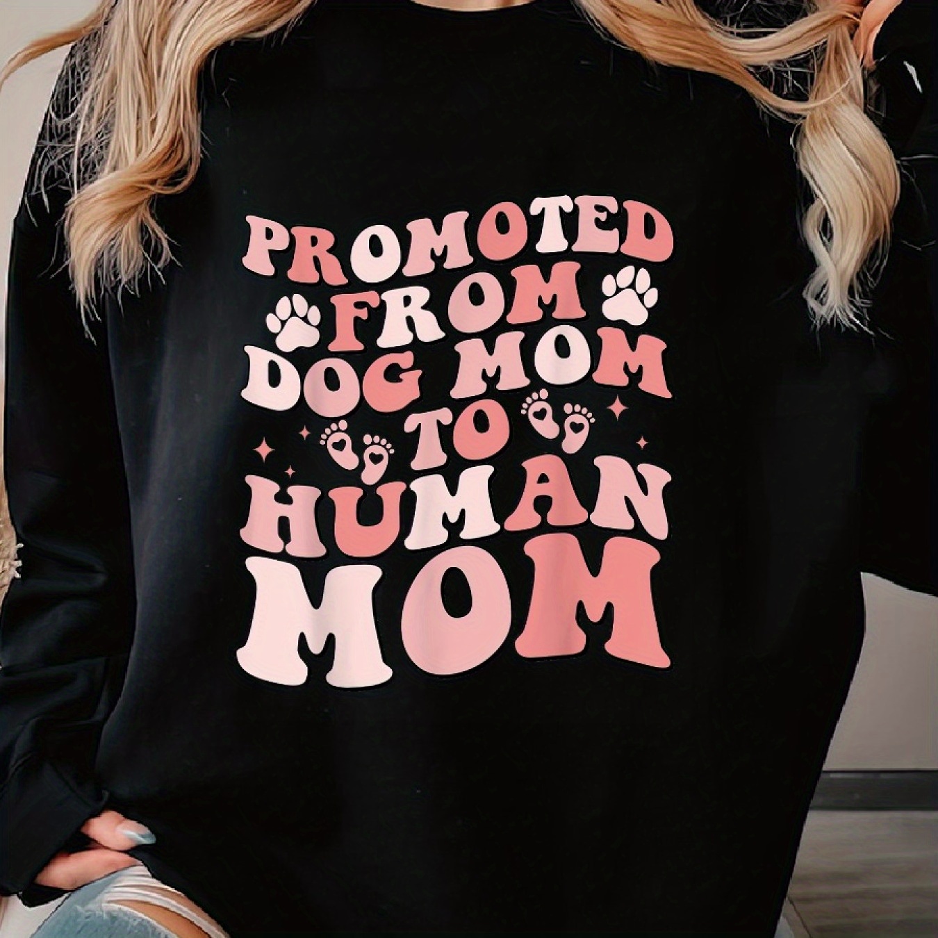 

From Dog Mom To Human Mom Pregnancy Reveal Baby Woman's Cozy Pullover Sweater, Casual Long Sleeve Crew Neck Sweater